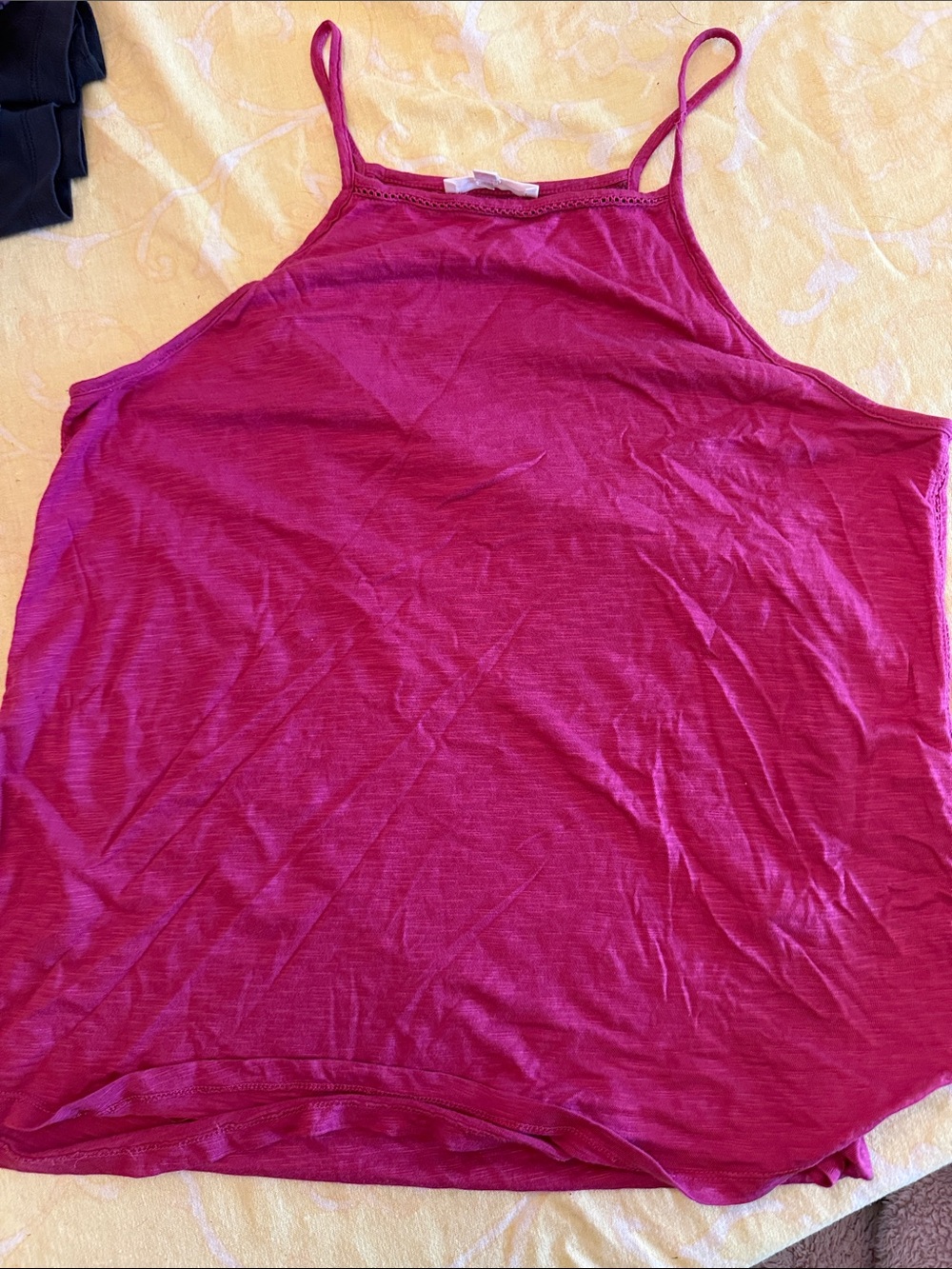 Women's Fuchsia Spaghetti Strap Tank Top
Med
Never worn